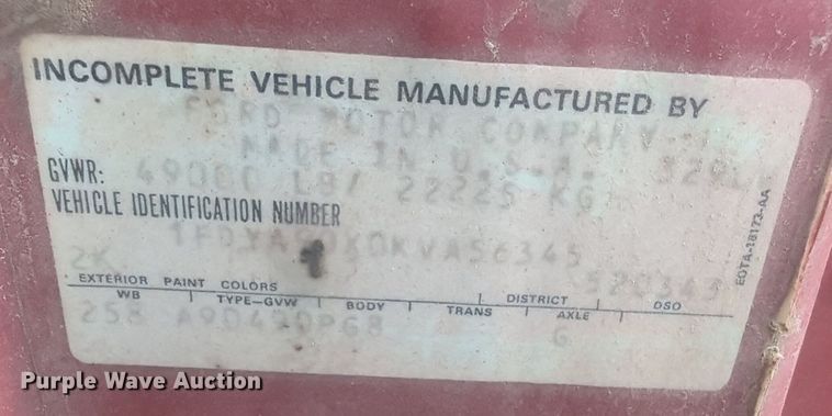 image for item NZ9561 1989 Ford 9000 winch truck 