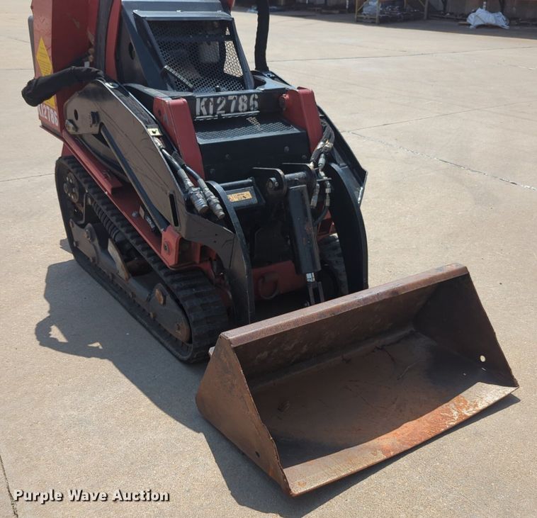 image for item NZ9727 2019 Toro TX 1000 compact utility loader