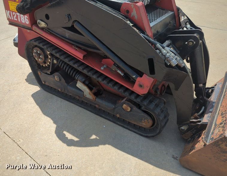 image for item NZ9727 2019 Toro TX 1000 compact utility loader