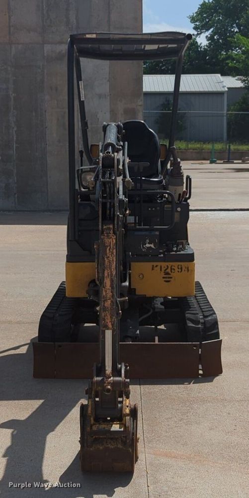 image for item NZ9728 John Deere 17G mini excavator