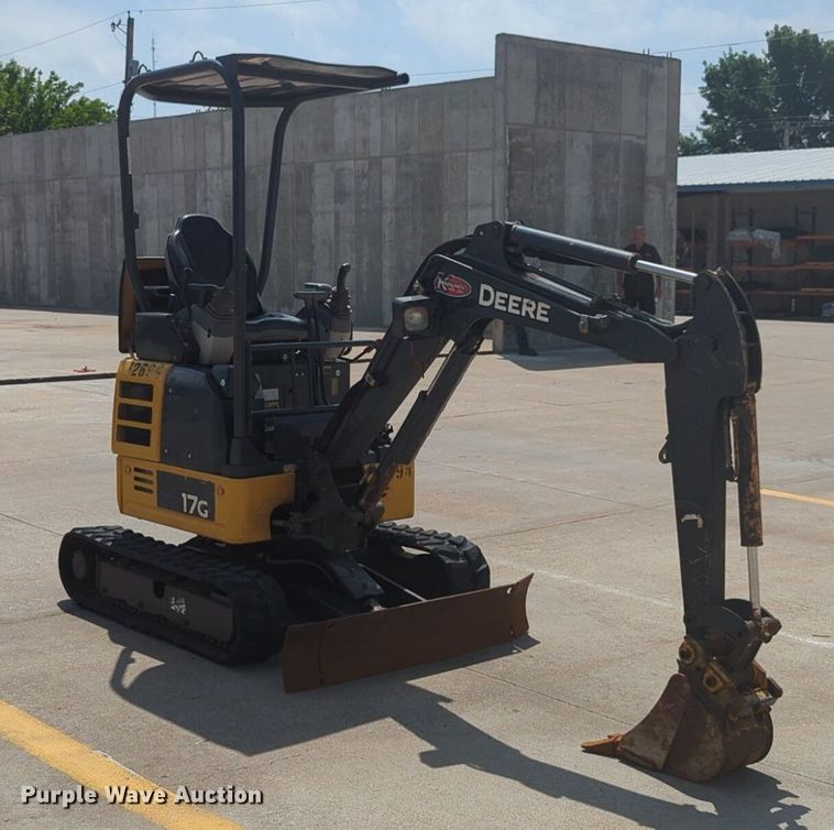 image for item NZ9728 John Deere 17G mini excavator