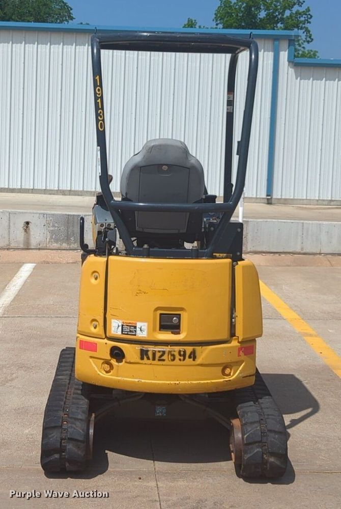 image for item NZ9728 John Deere 17G mini excavator