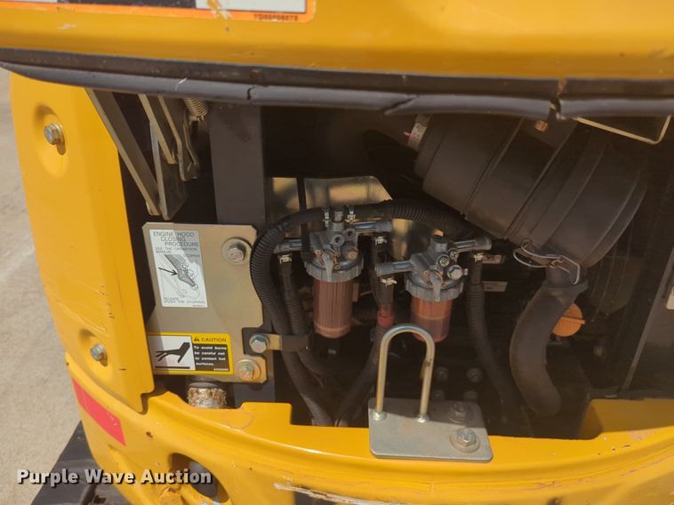 image for item NZ9728 John Deere 17G mini excavator