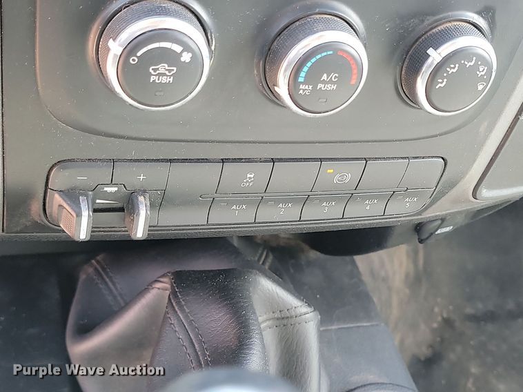 image for item NZ9761 2016 Dodge Ram 4500HD truck cab and chassis