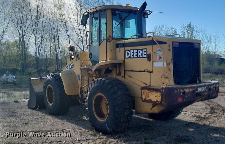 image for item NZ9835 1998 John Deere  624H wheel loader
