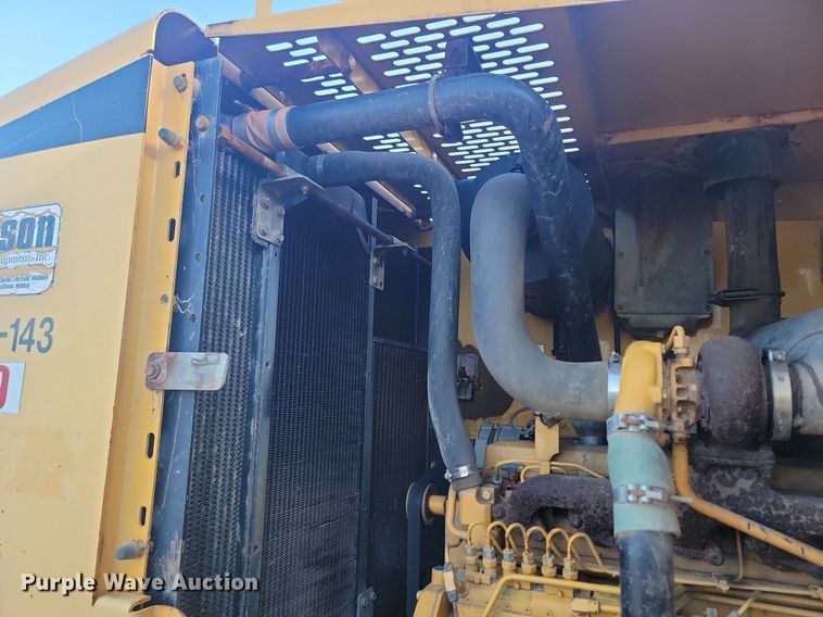 image for item NZ9835 1998 John Deere  624H wheel loader