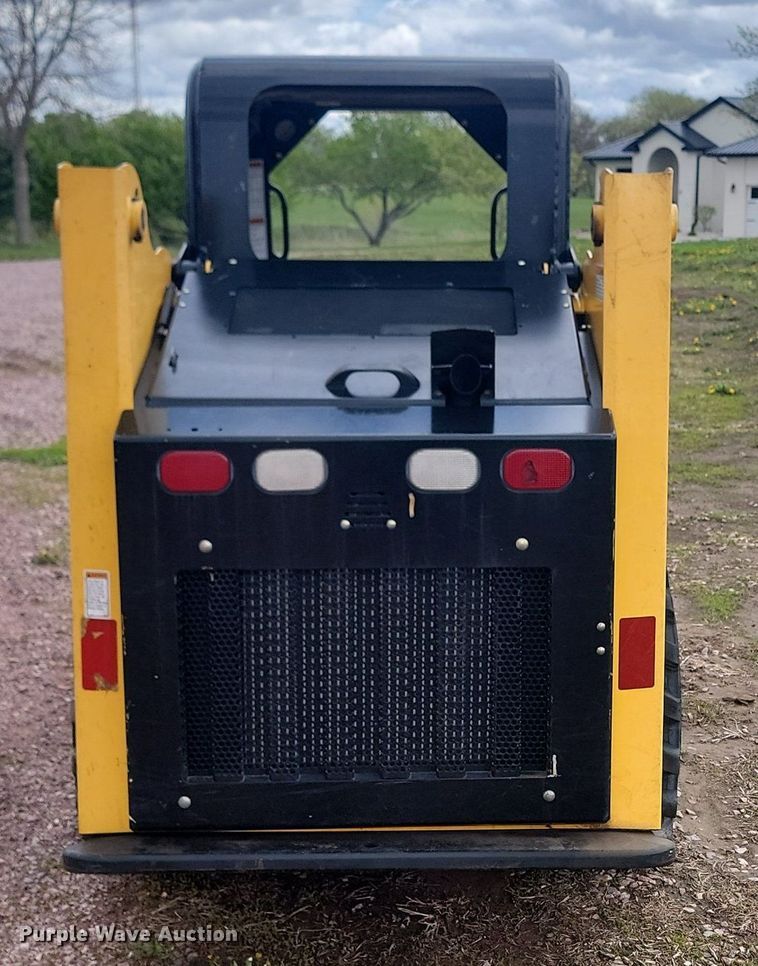 image for item NZ9838 Gehl R105 skid steer loader