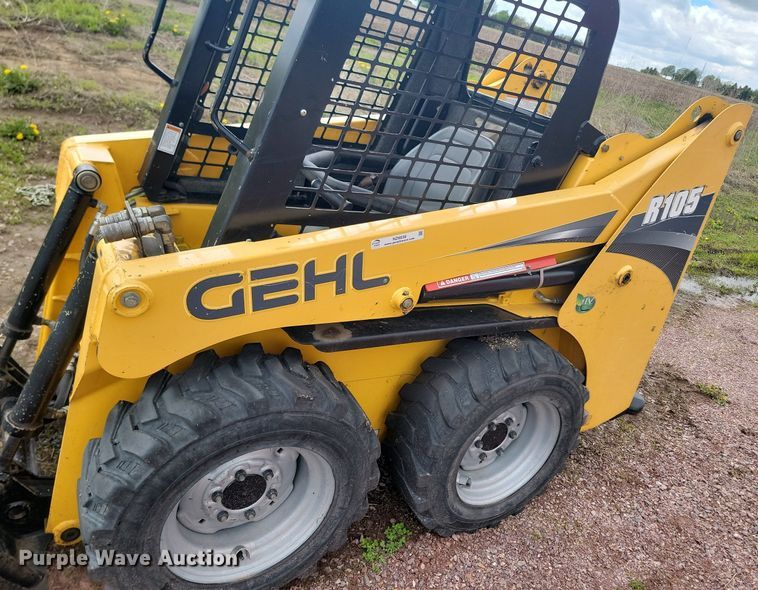 image for item NZ9838 Gehl R105 skid steer loader