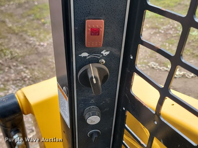 image for item NZ9838 Gehl R105 skid steer loader