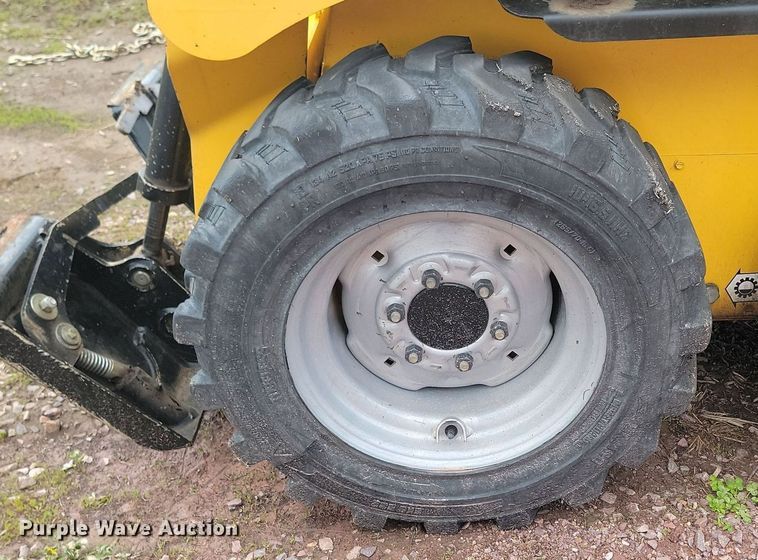 image for item NZ9838 Gehl R105 skid steer loader