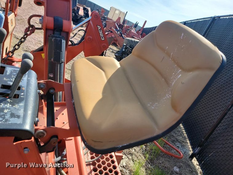 image for item NZ9857 2015 Ditch Witch A920 backhoe attachment