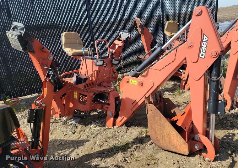 image for item NZ9857 2015 Ditch Witch A920 backhoe attachment