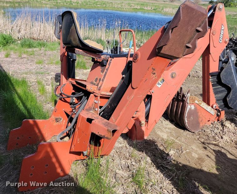 image for item NZ9858 Ditch Witch  A920 backhoe attachment