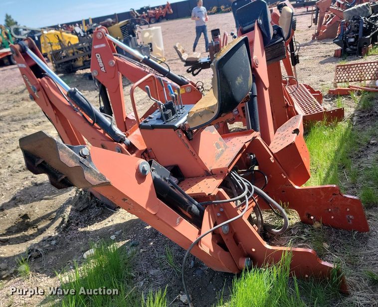 image for item NZ9858 Ditch Witch  A920 backhoe attachment