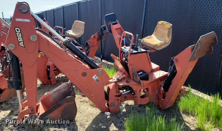 image for item NZ9858 Ditch Witch  A920 backhoe attachment