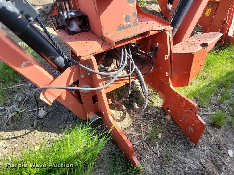 image for item NZ9858 Ditch Witch  A920 backhoe attachment