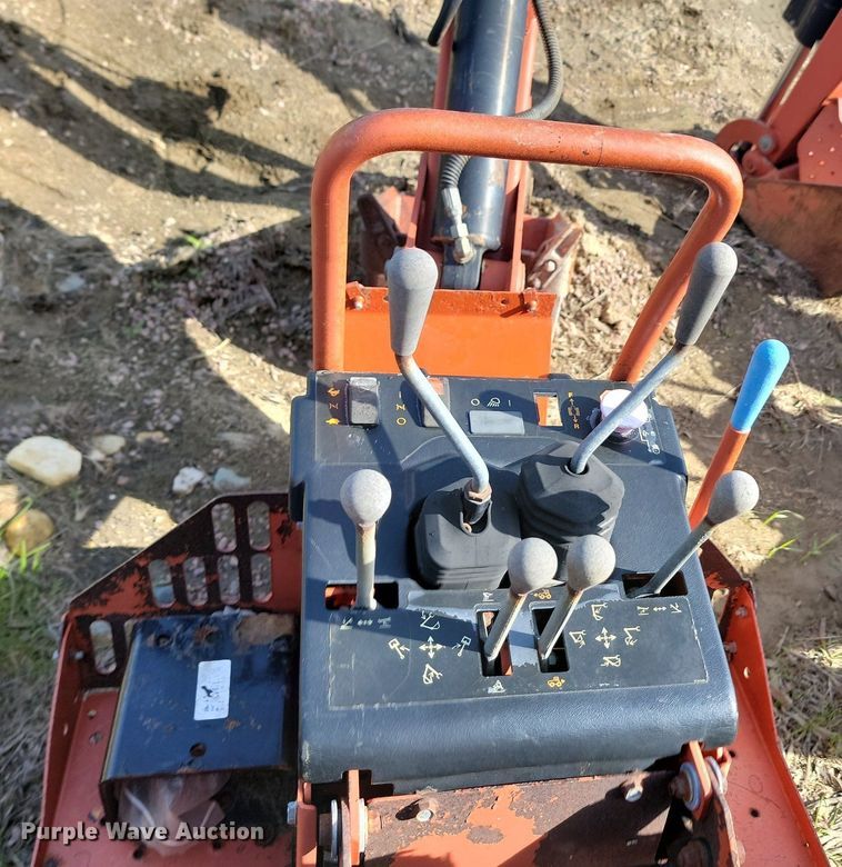 image for item NZ9858 Ditch Witch  A920 backhoe attachment