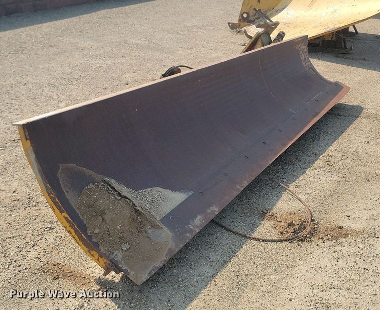 image for item NZ9866 12' W snow wing plow