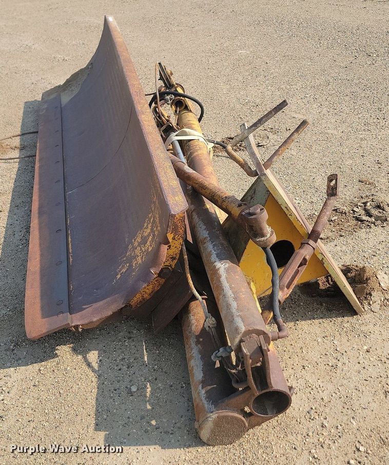 image for item NZ9866 12' W snow wing plow