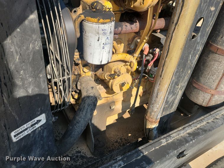 image for item NZ9867 Sullair 185JD air compressor