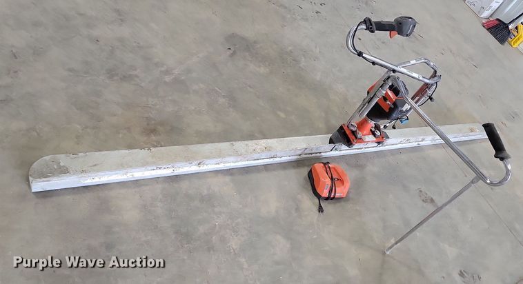 image for item NZ9871 2021 Husqvarna  BV301 vibrating screed