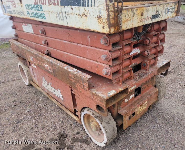 image for item NZ9878 1998 Snorkel SL-19 scissor lift
