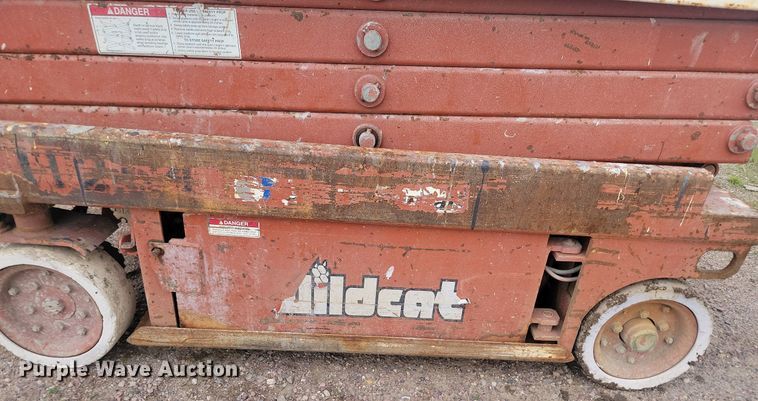 image for item NZ9878 1998 Snorkel SL-19 scissor lift