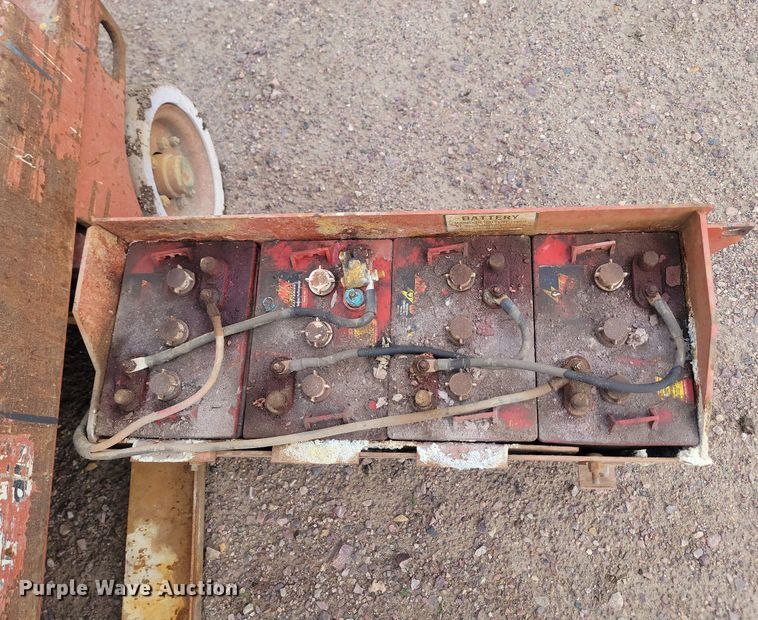 image for item NZ9878 1998 Snorkel SL-19 scissor lift