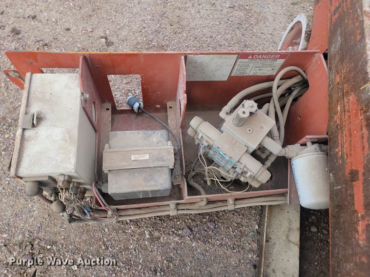 image for item NZ9878 1998 Snorkel SL-19 scissor lift