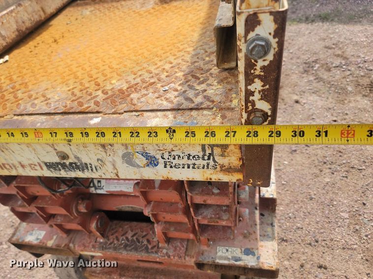 image for item NZ9878 1998 Snorkel SL-19 scissor lift