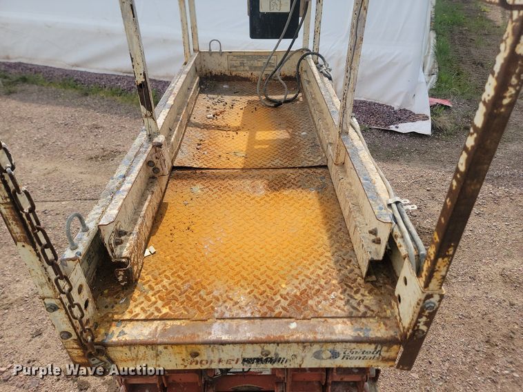 image for item NZ9878 1998 Snorkel SL-19 scissor lift