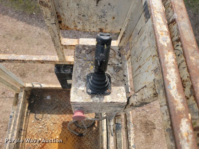 image for item NZ9878 1998 Snorkel SL-19 scissor lift