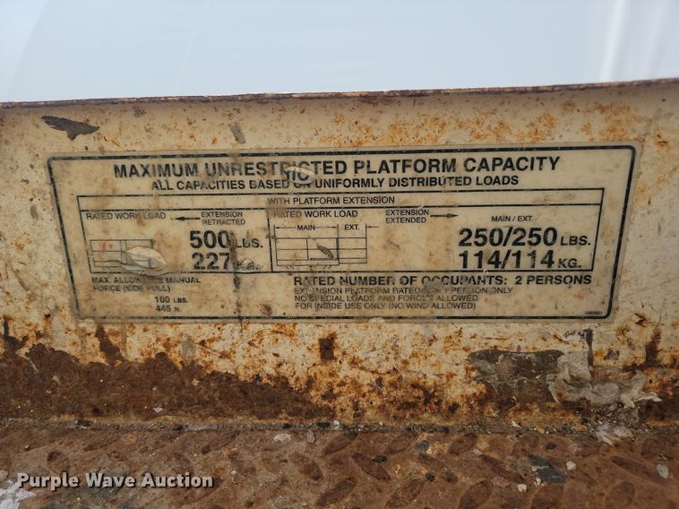 image for item NZ9878 1998 Snorkel SL-19 scissor lift