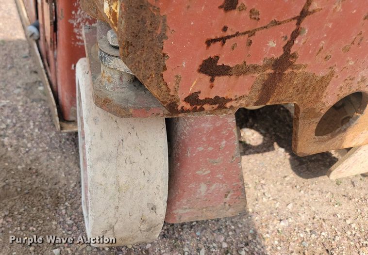 image for item NZ9878 1998 Snorkel SL-19 scissor lift