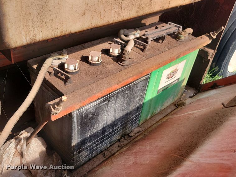 image for item NZ9879 1993 Snorkel 2546 scissor lift