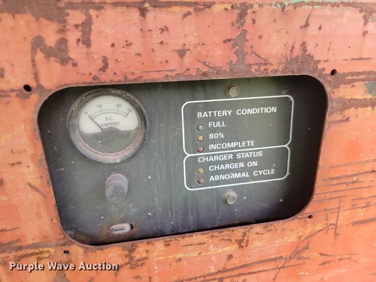 image for item NZ9879 1993 Snorkel 2546 scissor lift