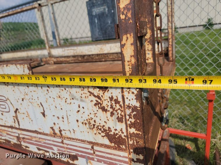 image for item NZ9879 1993 Snorkel 2546 scissor lift