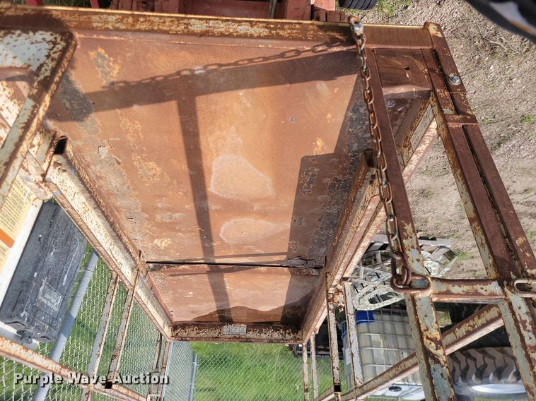 image for item NZ9879 1993 Snorkel 2546 scissor lift