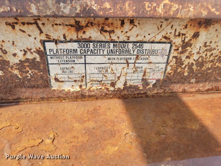 image for item NZ9879 1993 Snorkel 2546 scissor lift