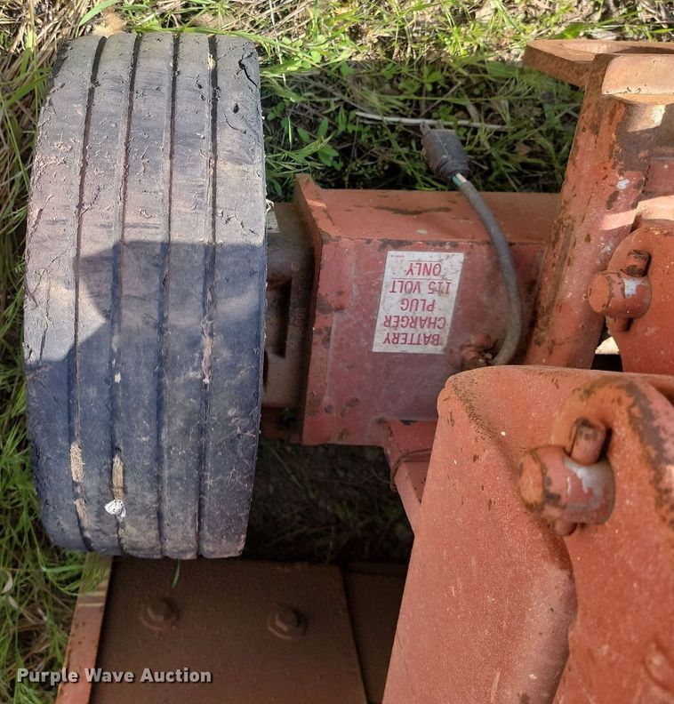 image for item NZ9879 1993 Snorkel 2546 scissor lift