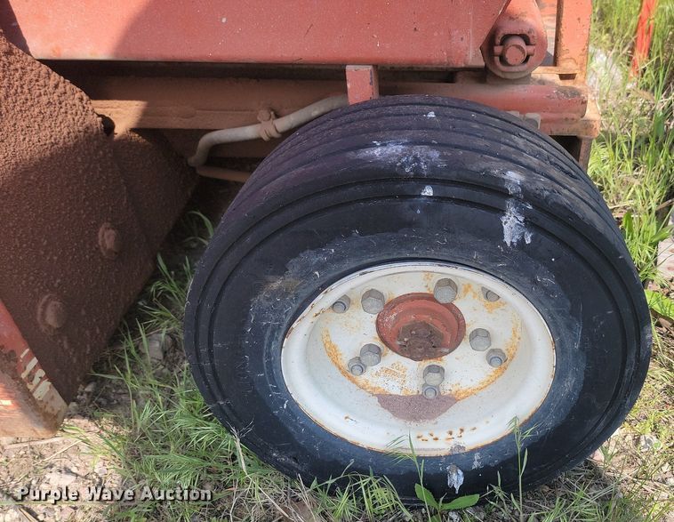 image for item NZ9879 1993 Snorkel 2546 scissor lift