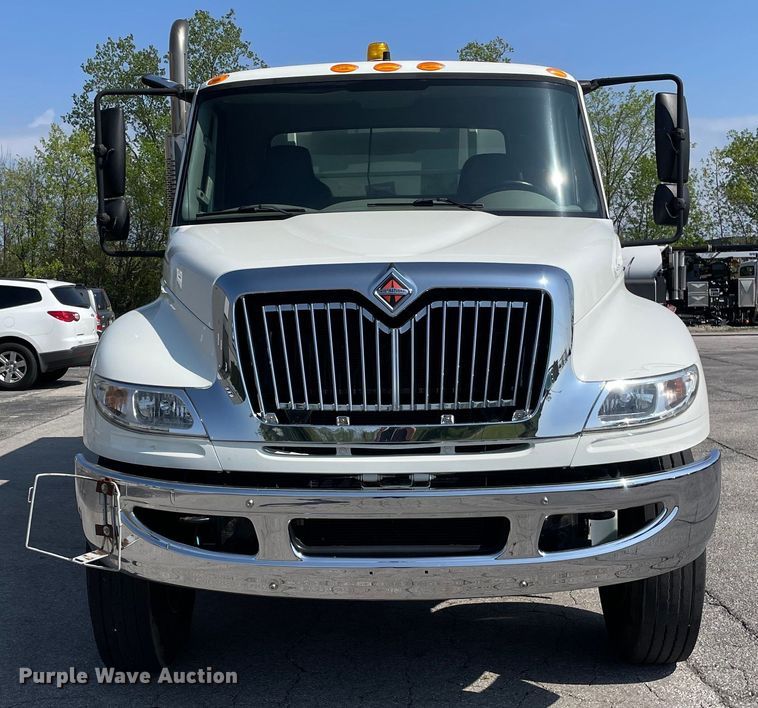 image for item OG9912 2014 International  4400 sewer jetter truck