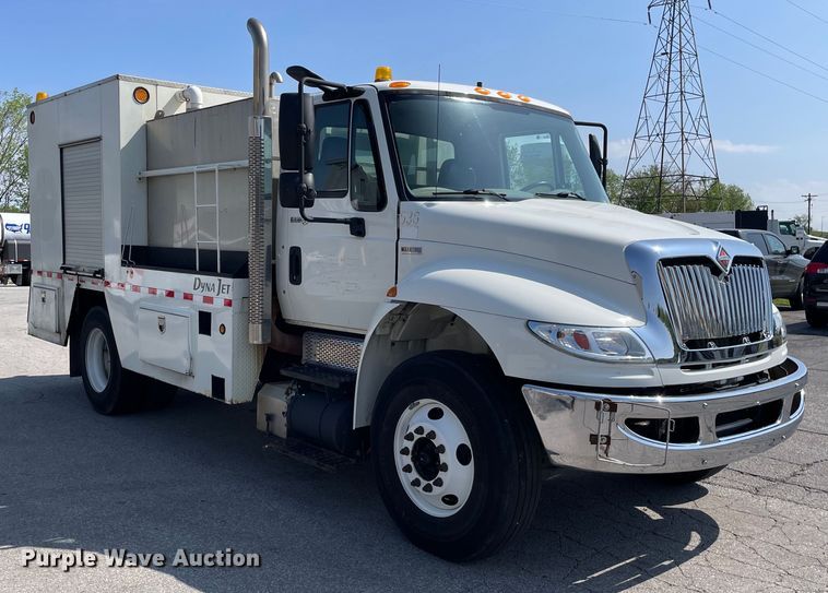 image for item OG9912 2014 International  4400 sewer jetter truck