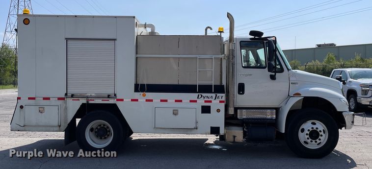 image for item OG9912 2014 International  4400 sewer jetter truck