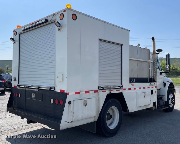 image for item OG9912 2014 International  4400 sewer jetter truck