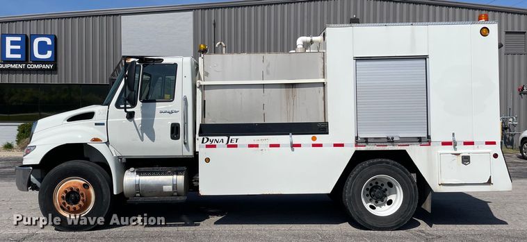 image for item OG9912 2014 International  4400 sewer jetter truck