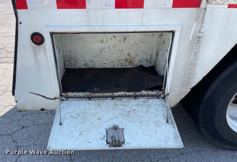 image for item OG9912 2014 International  4400 sewer jetter truck