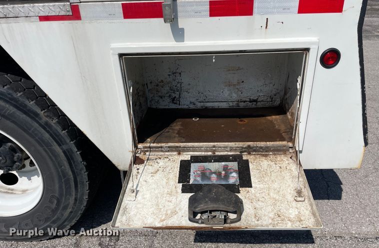 image for item OG9912 2014 International  4400 sewer jetter truck