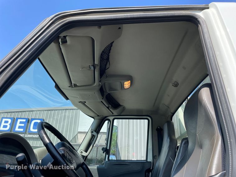 image for item OG9912 2014 International  4400 sewer jetter truck