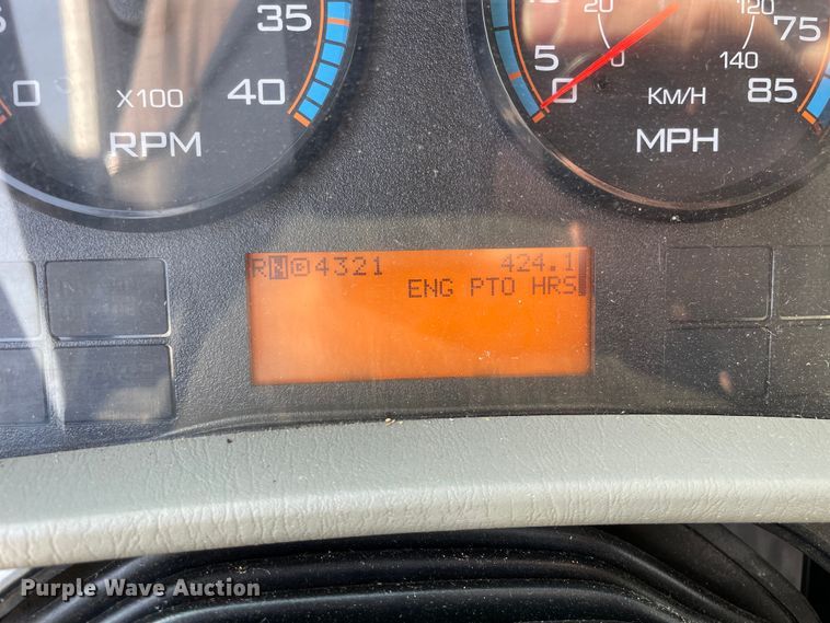 image for item OG9912 2014 International  4400 sewer jetter truck